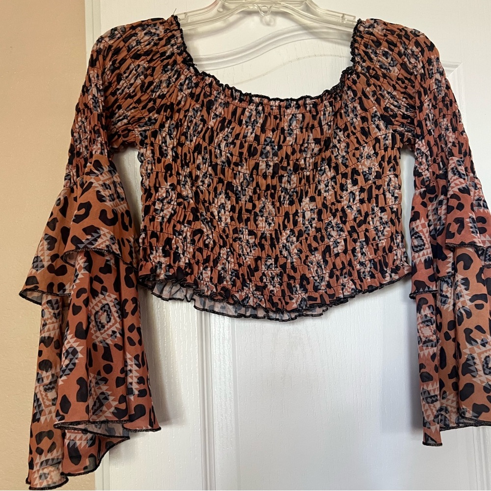 L&B crop top